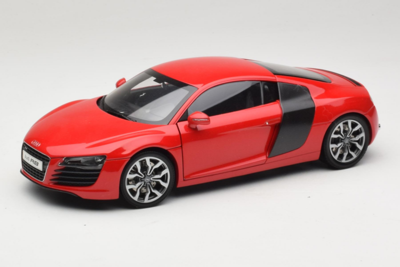 Audi R8 Rød Kyosho 1:18 09213R Metal