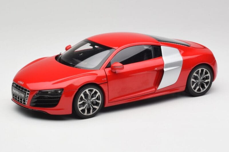 Audi R8 V10 Brilliant Rød Kyosho 1:18 09216RR Metal