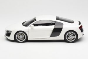 Audi R8 Type 42 Hvid Kyosho 1:18 09213W Metal — billede 4 af 8