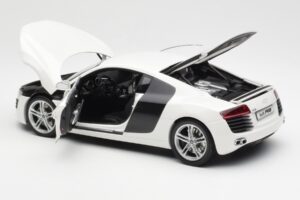 Audi R8 Type 42 Hvid Kyosho 1:18 09213W Metal — billede 5 af 8
