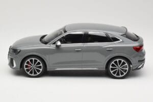 Audi RS Q3 F3 Sportback Grå Minichamps 1:18 155018100 Metal — billede 3 af 6