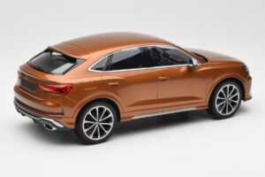Audi RS Q3 Sportback 8U Brown Metallic Minichamps 1:18 155018104 Metal — billede 2 af 6