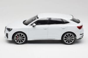 Audi RS Q3 F3 Sportback Glacier White Metallic Minichamps 1:18 155018105 Metal — billede 3 af 6