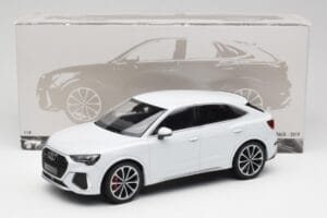 Audi RS Q3 F3 Sportback Glacier White Metallic Minichamps 1:18 155018105 Metal — billede 6 af 6