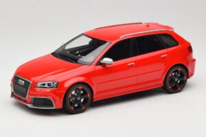 Audi RS3 8P Sportback Rød DNA 1:18 DNA000056 Resin