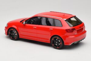 Audi RS3 8P Sportback Rød DNA 1:18 DNA000056 Resin — billede 5 af 6