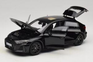 Audi RS3 8Y Sportback Myth Black Norev 1:18 188388 Metal — billede 2 af 8