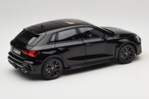 Audi RS3 8Y Sportback Myth Black Norev 1:18 188388 Metal — billede 3 af 8