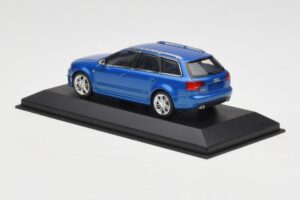 Audi RS4 B7 Avant Blue Metallic Minichamps 1:43 AUDI010 Metal — billede 3 af 4