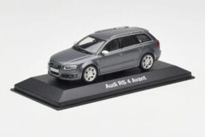 Audi RS4 B7 Avant Grå Minichamps 1:43 5010509223 Metal — billede 2 af 4