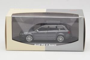 Audi RS4 B7 Avant Grå Minichamps 1:43 5010509223 Metal — billede 4 af 4