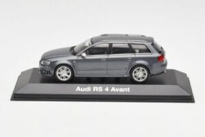 Audi RS4 B7 Avant Grå Minichamps 1:43 5010509223 Metal