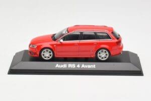 Audi RS4 B7 Avant Rød Minichamps 1:43 5010509213 Metal
