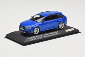 Audi RS4 B8 Avant Nogaro Blue Juleudvalg 2014 Minichamps 1:43 AUDI003 Metal — billede 2 af 4