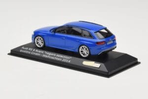 Audi RS4 B8 Avant Nogaro Blue Juleudvalg 2014 Minichamps 1:43 AUDI003 Metal — billede 3 af 4