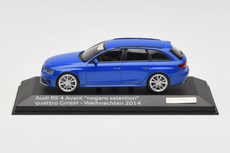 Audi RS4 B8 Avant Nogaro Blue Juleudvalg 2014 Minichamps 1:43 AUDI003 Metal