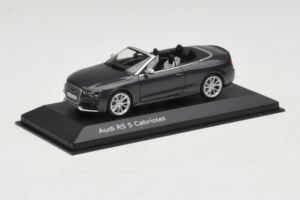 Audi RS5 B8 Cabriolet Daytona Gray Minichamps 1:43 5011215323 Metal — billede 2 af 4