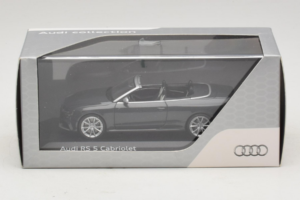 Audi RS5 B8 Cabriolet Daytona Gray Minichamps 1:43 5011215323 Metal — billede 4 af 4