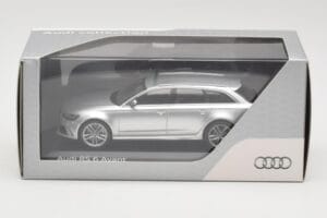 Audi RS6 C7 Avant Prisma Silver Minichamps 1:43 5011216213 Metal — billede 4 af 4