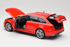 Audi RS6 C7 Avant Rød Minichamps 1:18 110012011 Metal — billede 5 af 8