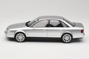 Audi S4 C4 4.2 V8 Crystal Silver Otto 1:18 OT464 Resin — billede 3 af 6