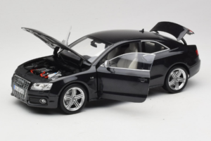 Audi S5 B8 Coupe Sort Norev 1:18 188360 Metal — billede 2 af 8