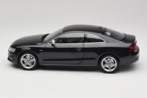 Audi S5 B8 Coupe Sort Norev 1:18 188360 Metal — billede 4 af 8