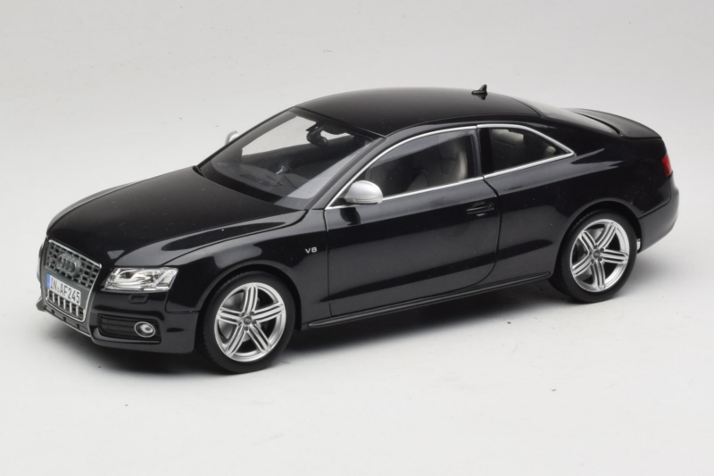 Audi S5 B8 Coupe Sort Norev 1:18 188360 Metal