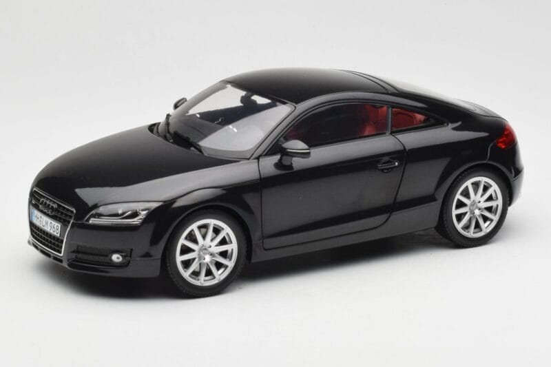 Audi TT 8J Phantom Sort Minichamps 1:18 5010500425 Metal