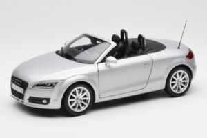 Audi TT 8J Roadster Lyssølv Minichamps 1:18 5010500515 Metal