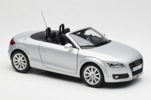 Audi TT 8J Roadster Lyssølv Minichamps 1:18 5010500515 Metal — billede 6 af 8