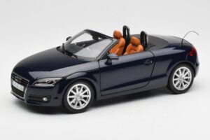 Audi TT 8J Roadster Dybhavs Blå Minichamps 1:18 5010500525 Metal