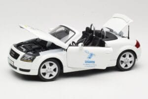 Audi TT 8N Cabriolet Hvid Maisto 1:18 56065 Metal — billede 2 af 8