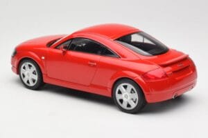 Audi TT 8N Rød Minichamps 1:18 155017022 Metal — billede 5 af 6