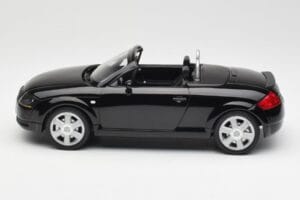 Audi TT 8N Roadster Black Metallic Minichamps 1:18 155017030 Metal — billede 3 af 6