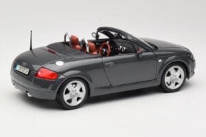 Audi TT 8N Roadster Grå Maisto 1:18 50346 Metal — billede 3 af 8