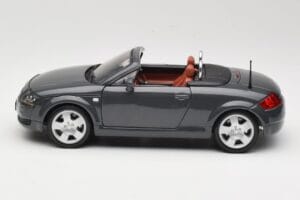 Audi TT 8N Roadster Grå Maisto 1:18 50346 Metal — billede 4 af 8
