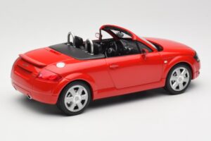 Audi TT 8N Roadster Rød Minichamps 1:18 155017032 Metal — billede 2 af 6