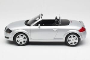 Audi TT 8N Roadster Silver Metallic Minichamps 1:18 155017031 Metal — billede 3 af 6
