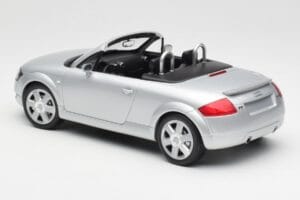 Audi TT 8N Roadster Silver Metallic Minichamps 1:18 155017031 Metal — billede 5 af 6