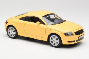Audi TT 8N Gul Revell 1:18 08954-M1 Metal — billede 6 af 8
