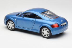 Audi TT 8N Blå Revell 1:18 8954 Metal — billede 7 af 8