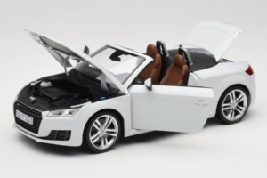 Audi TT 8S Roadster Glacier White Minichamps 1:18 5011400515 Metal — billede 2 af 8