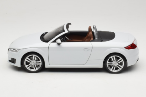 Audi TT 8S Roadster Glacier White Minichamps 1:18 5011400515 Metal — billede 4 af 8