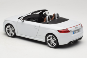 Audi TT 8S Roadster Glacier White Minichamps 1:18 5011400515 Metal — billede 7 af 8
