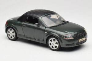 Audi TT 8N Roadster Grøn Revell 1:18 8979 Metal — billede 6 af 8