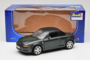 Audi TT 8N Roadster Grøn Revell 1:18 8979 Metal — billede 8 af 8