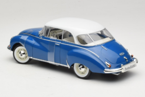 Auto Union 1000 S Coupe Blå Hvid Revell 1:18 08909 Metal — billede 5 af 6