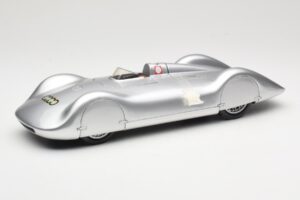Auto Union Type C Streamliner #72 B. Rosemeyer World Record 1937 Revell 1:18 Auto Union Type C Streamliner #72 B. Rosemeyer World Record 1937 Revell 1:18 08420 Metal