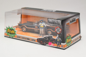 Batmobile Med Batman-figur Metals Diecast 1:24 98259 Metal — billede 3 af 3